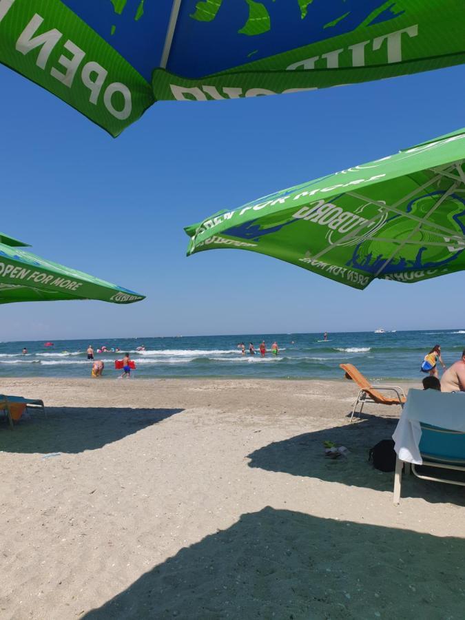 Apartament Le Bonheur Mamaia Bagian luar foto