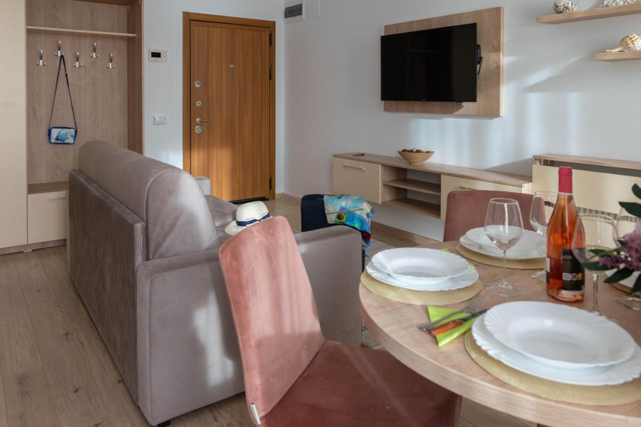Apartament Le Bonheur Mamaia Bagian luar foto
