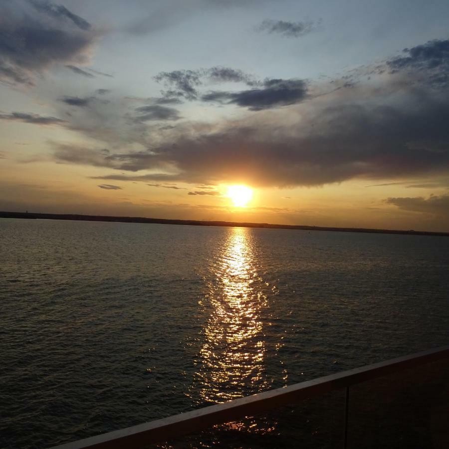Apartament Le Bonheur Mamaia Bagian luar foto