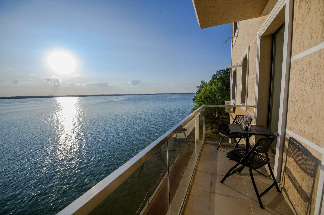 Apartament Le Bonheur Mamaia Bagian luar foto